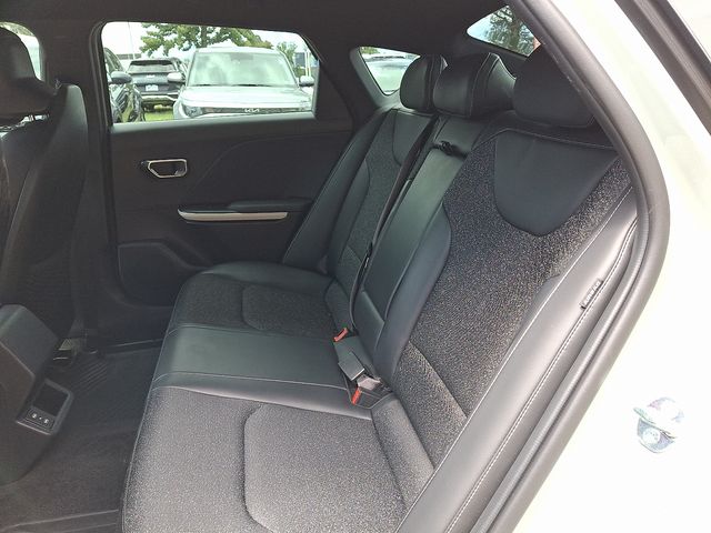 2025 Kia K4 GT-Line - Photo 10
