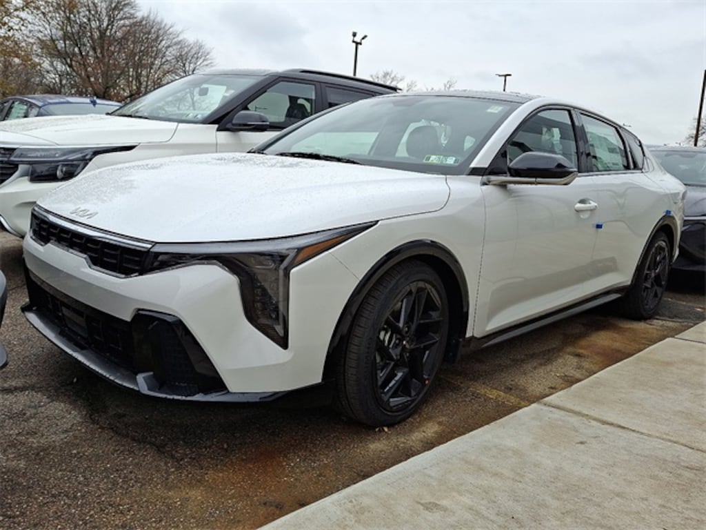 New 2025 Kia K4 GT-Line Turbo Sedan
