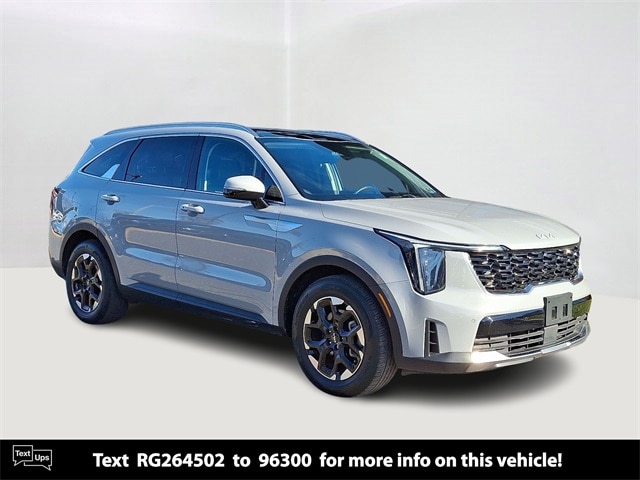 2024 Kia Sorento S's photo