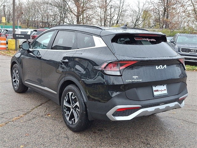 2025 Kia Sportage EX photo 4