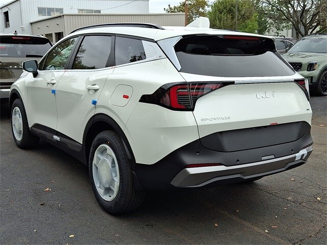 2026 Kia Sportage Hybrid EX photo 2