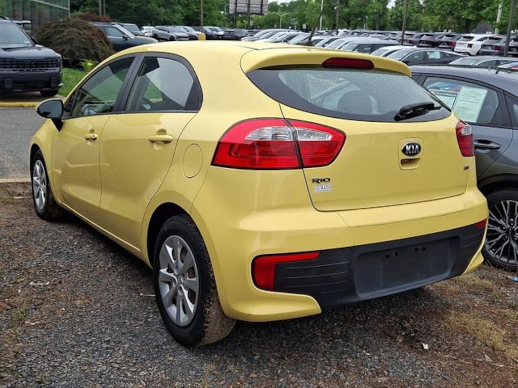 Used 2016 Kia Rio 5-Door LX FWD Hatchback