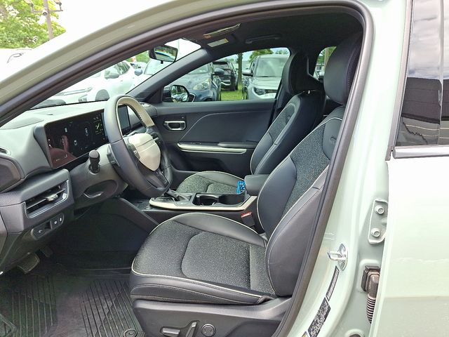 2025 Kia K4 GT-Line - Photo 13