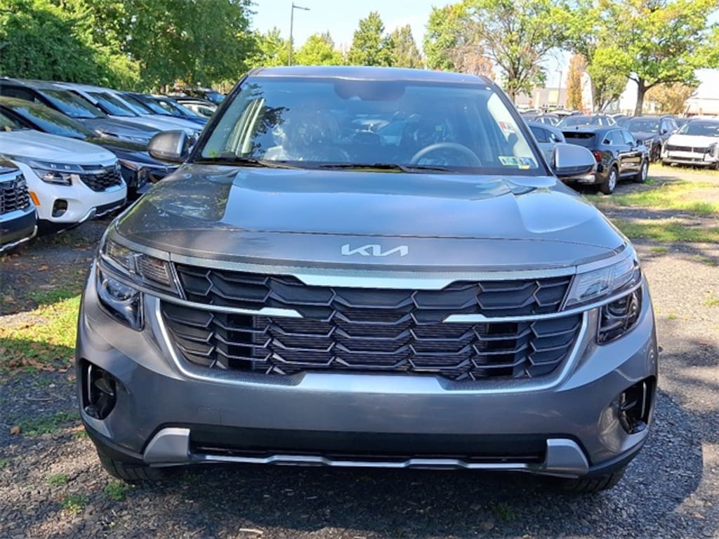 New 2026 Kia Seltos LX SUV