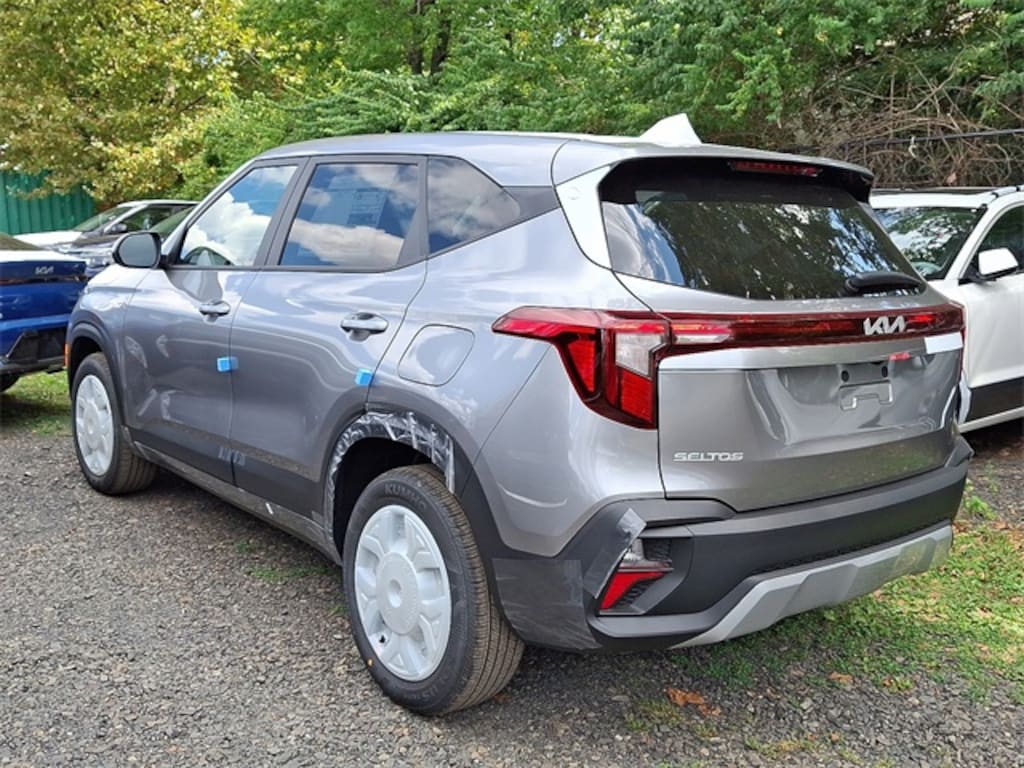 New 2026 Kia Seltos LX SUV