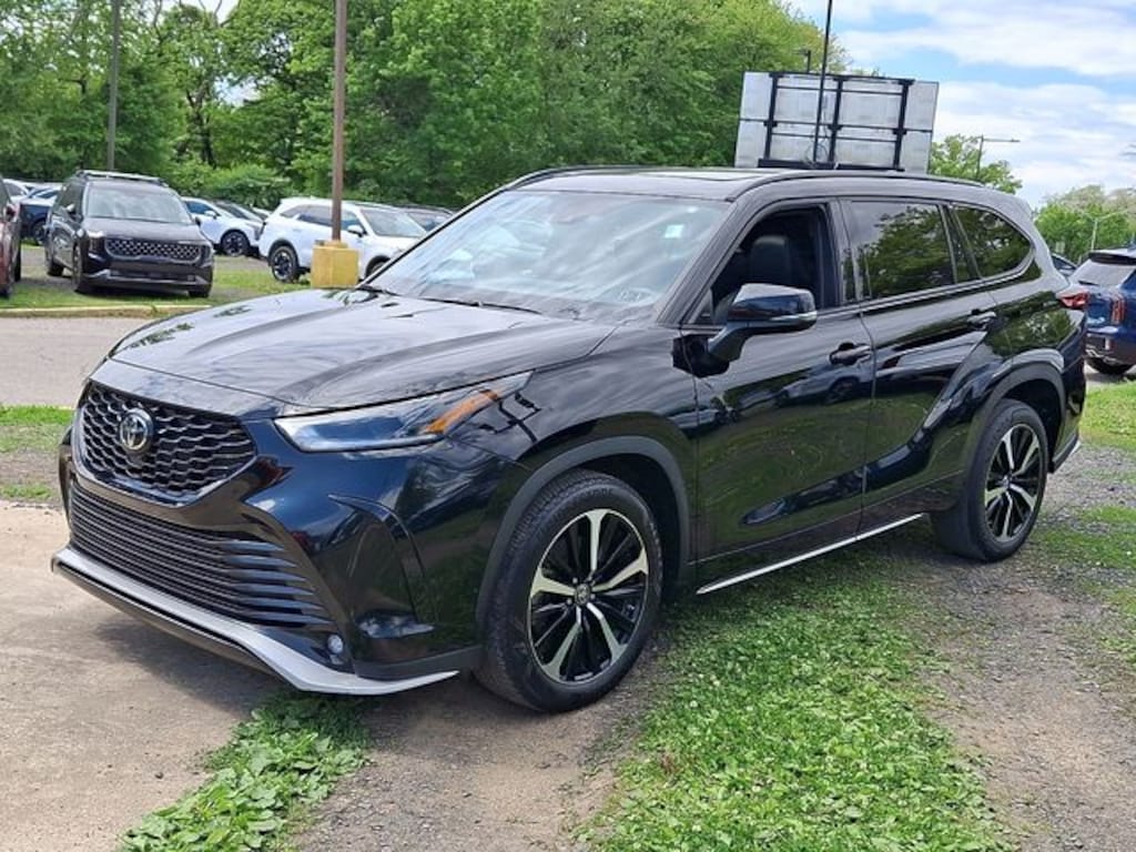 Used 2022 Toyota Highlander XSE SUV