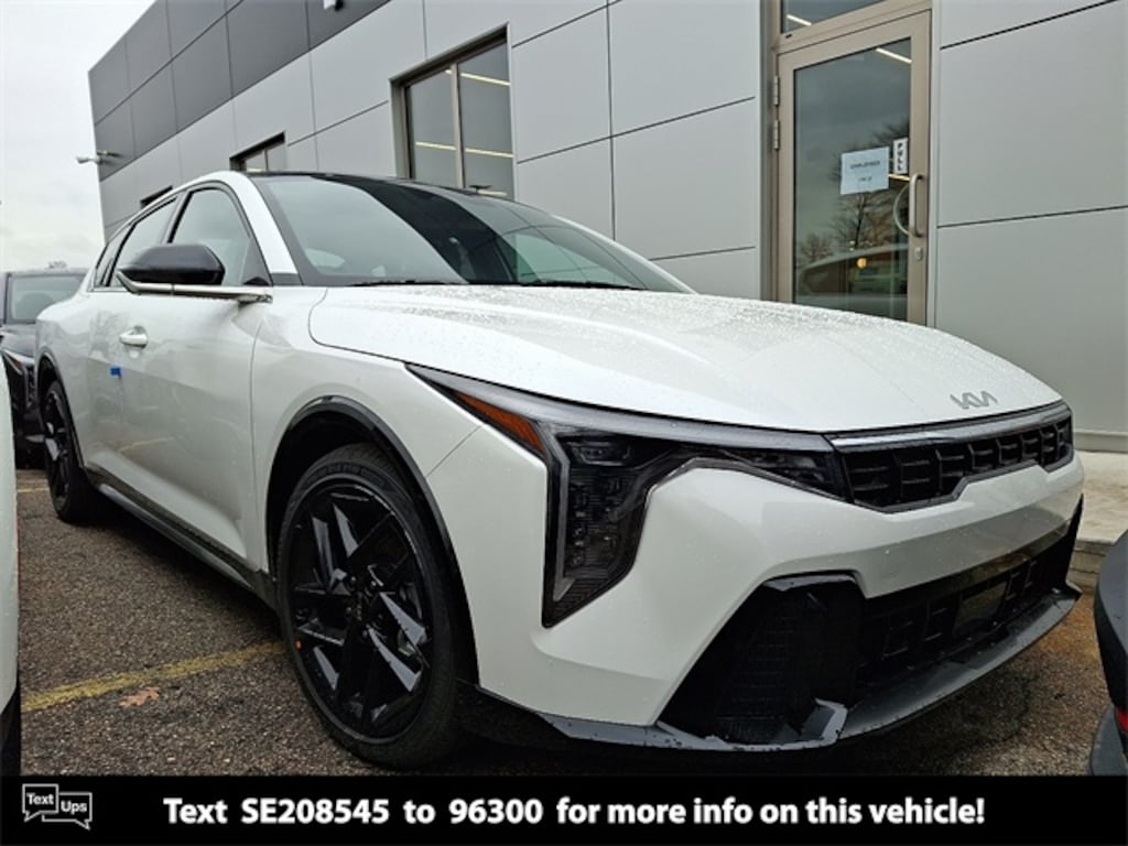 New 2025 Kia K4 GT-Line Turbo Sedan