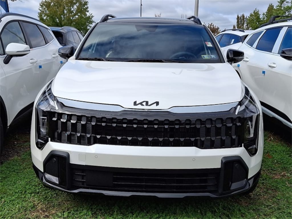 New 2026 Kia Sportage Plug-In Hybrid X-Line SUV