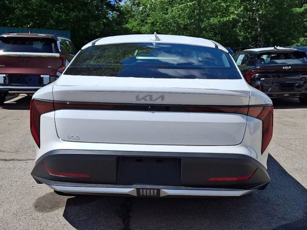 New 2026 Kia K4 LXS Sedan