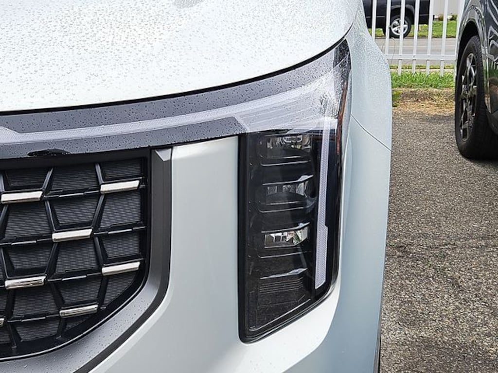 New 2026 Kia Carnival Hybrid SX Van Passenger Van