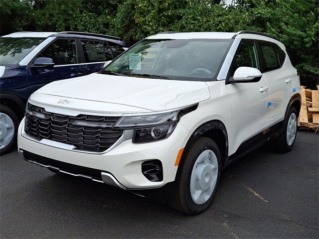 2026 Kia Seltos EX photo 2