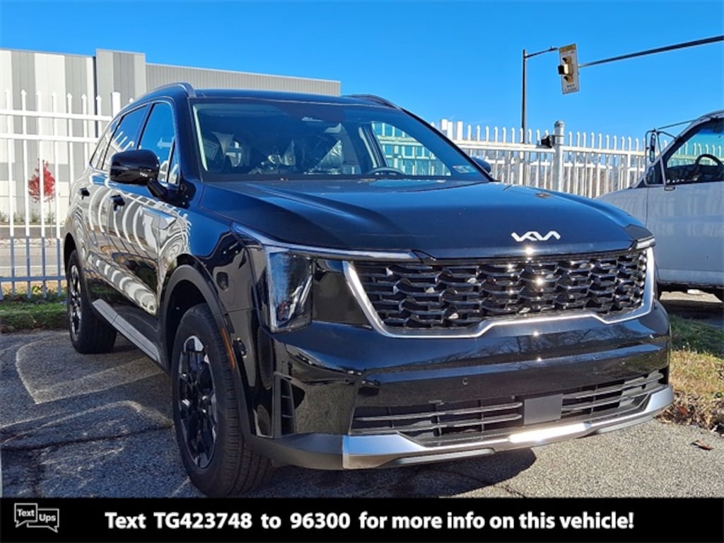 New 2026 Kia Sorento S SUV