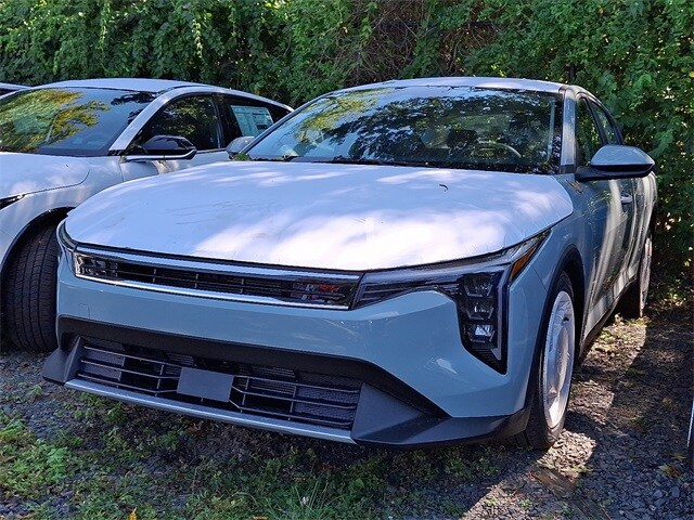 2025 Kia K4 EX photo 3