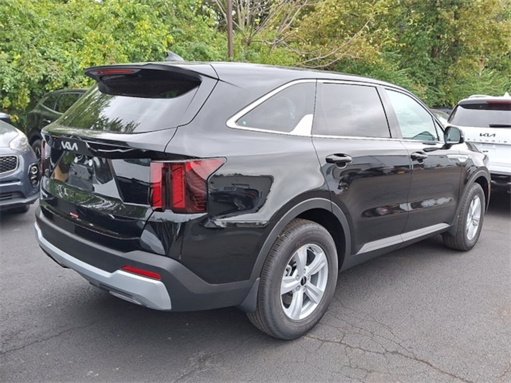 New 2026 Kia Sorento LX SUV