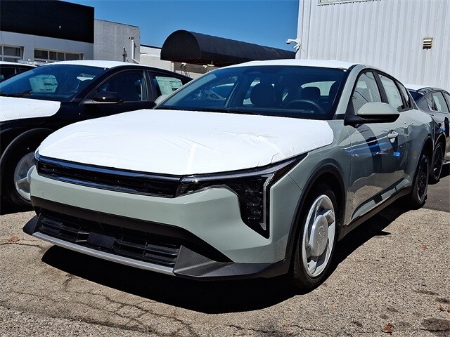2025 Kia K4 EX photo 3