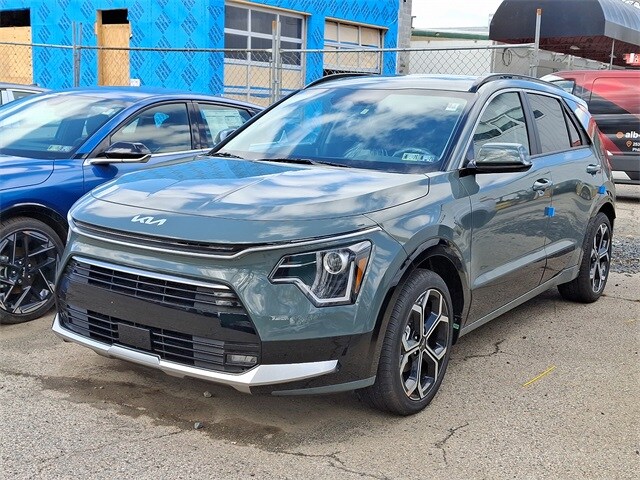 2025 Kia Niro EX Touring photo 3