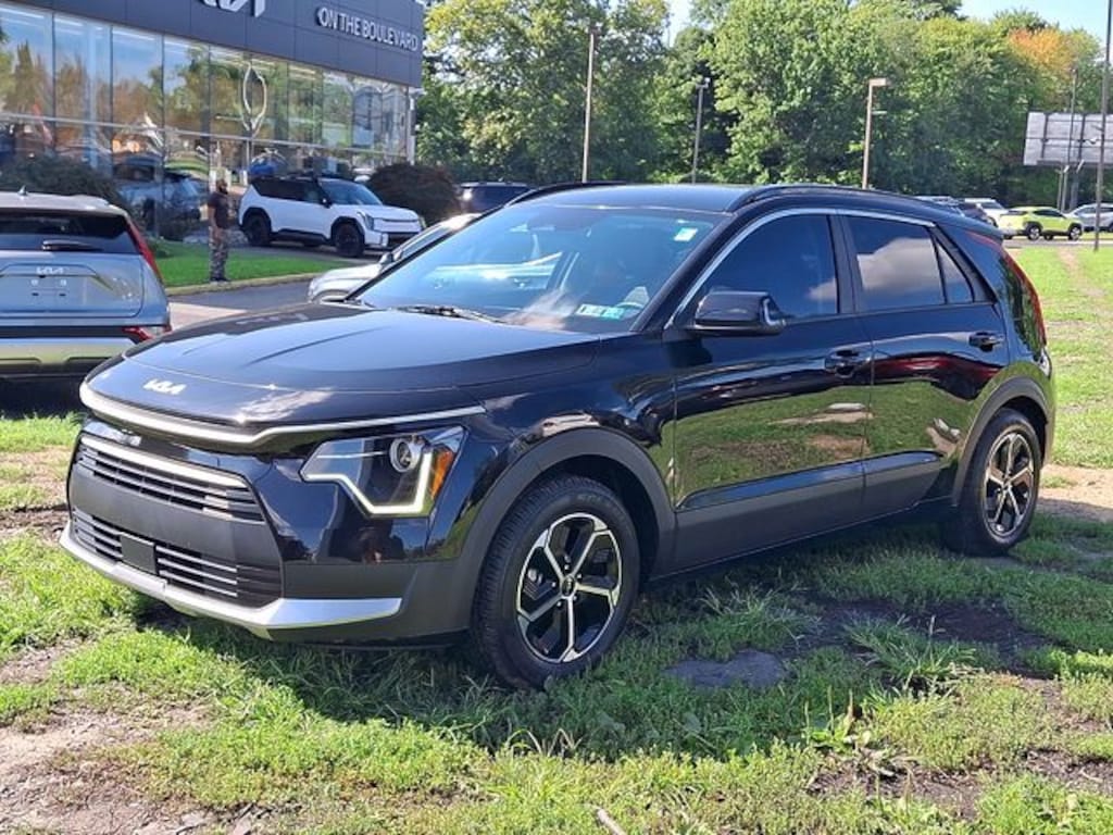 Certified 2023 Kia Niro EX SUV
