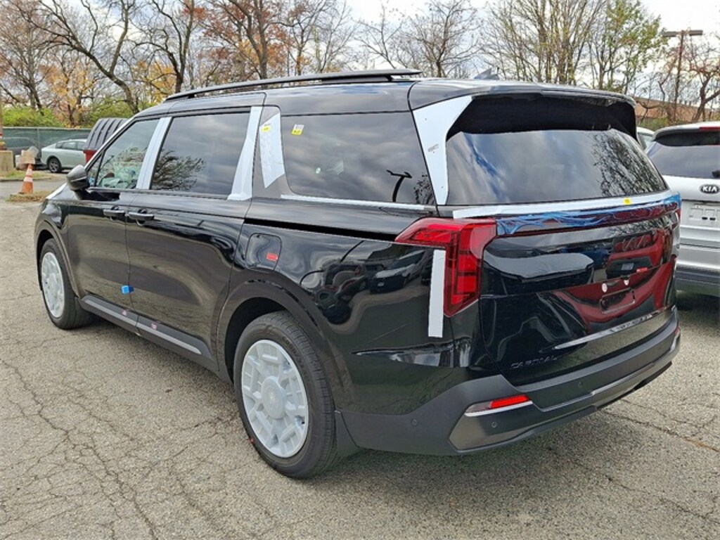 New 2026 Kia Carnival Hybrid SX Van Passenger Van