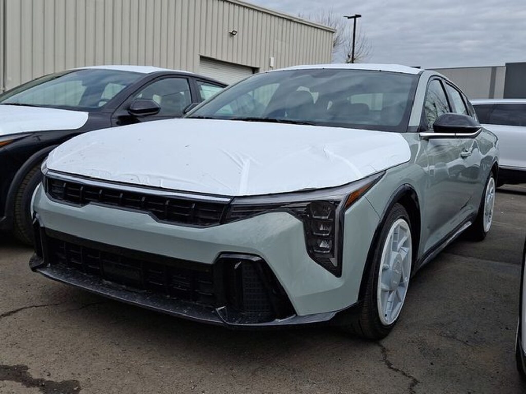 New 2026 Kia K4 GT-Line Sedan