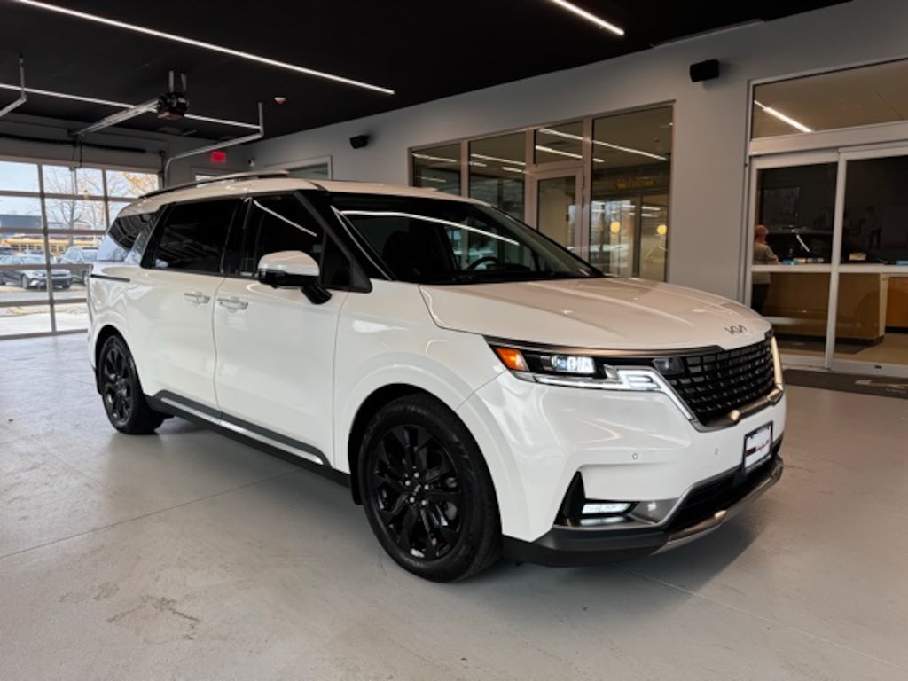 Certified 2023 Kia Carnival SX Prestige MPV