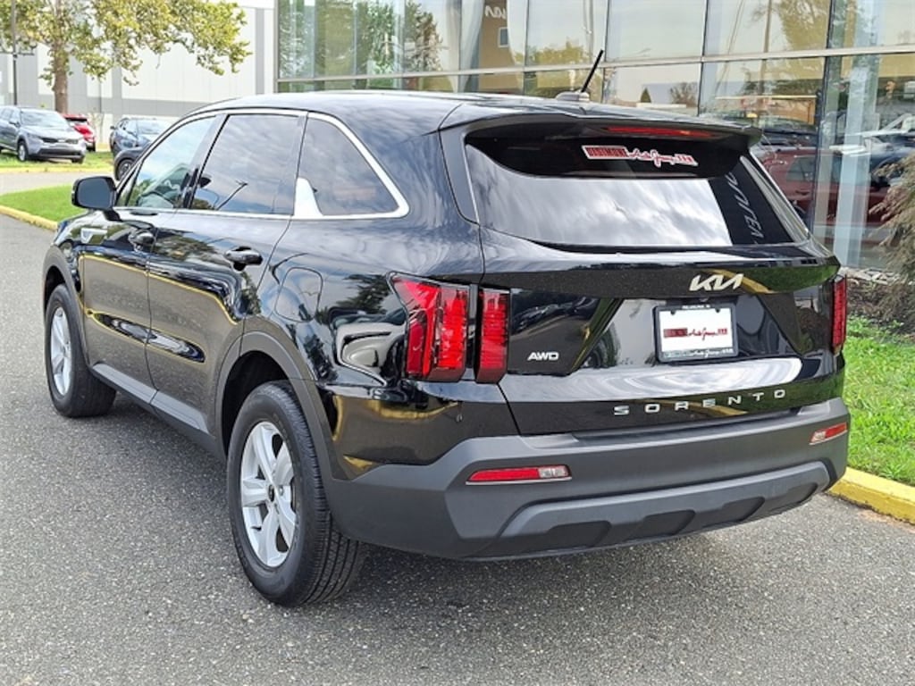 Certified 2022 Kia Sorento LX SUV