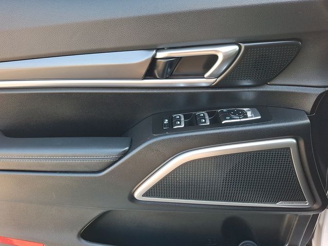 2024 Kia Telluride S - Photo 13