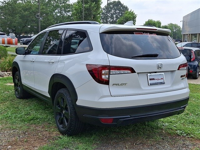 2022 Honda Pilot TrailSport photo 2