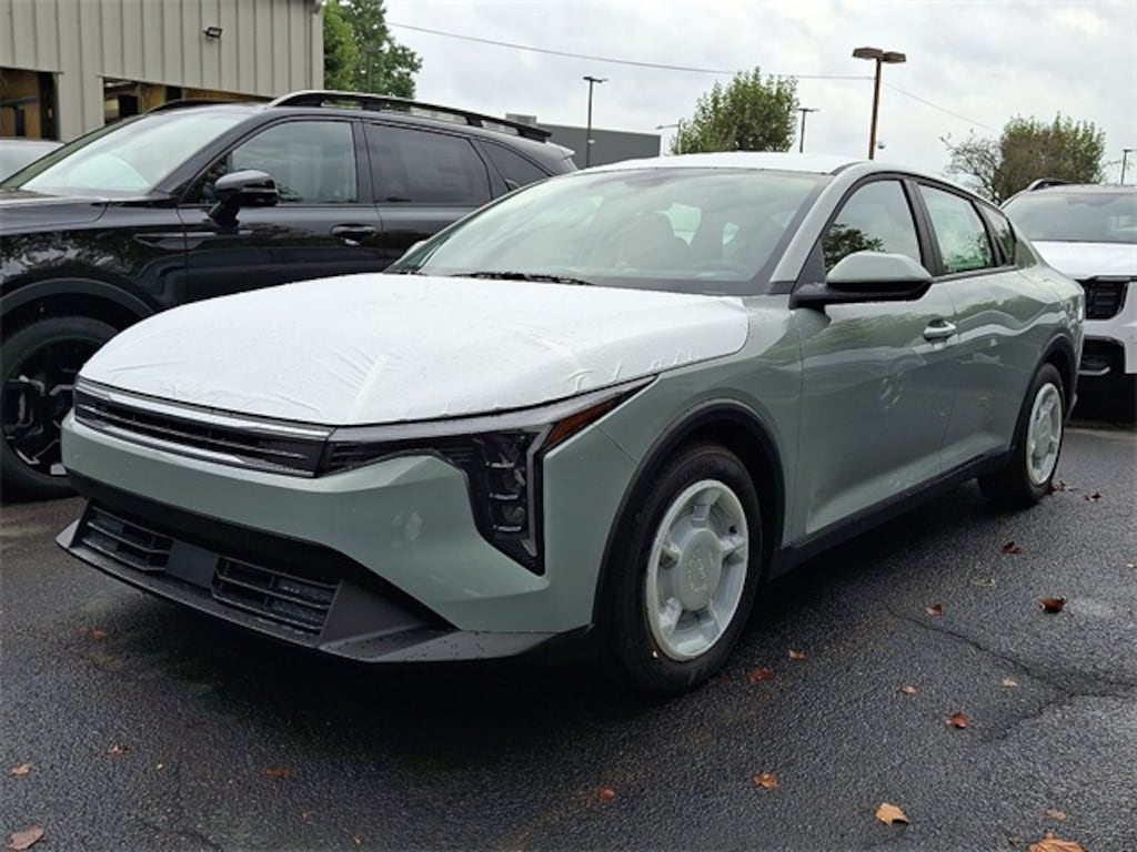 New 2025 Kia K4 LXS Sedan