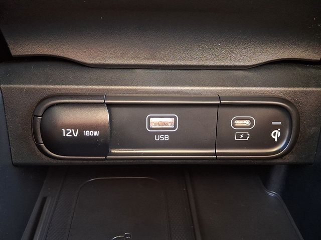 2024 Kia Telluride S - Photo 25