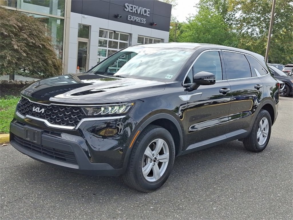 Certified 2022 Kia Sorento LX SUV