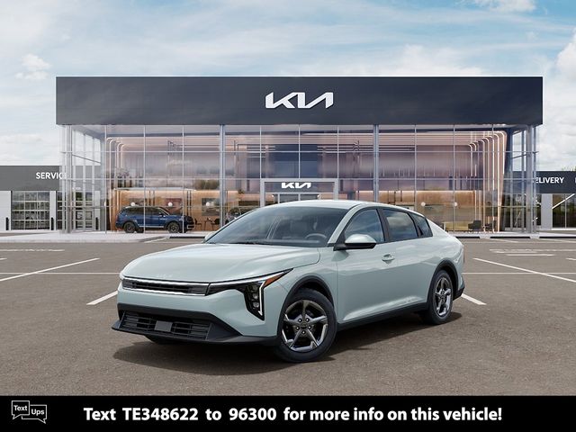 2026 Kia K4 LXS AT's photo