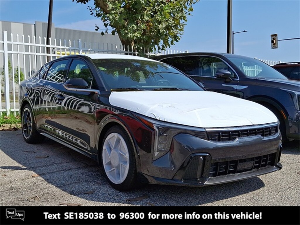New 2025 Kia K4 GT-Line Sedan