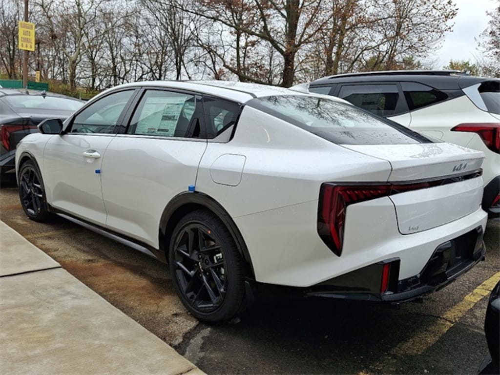 New 2025 Kia K4 GT-Line Turbo Sedan