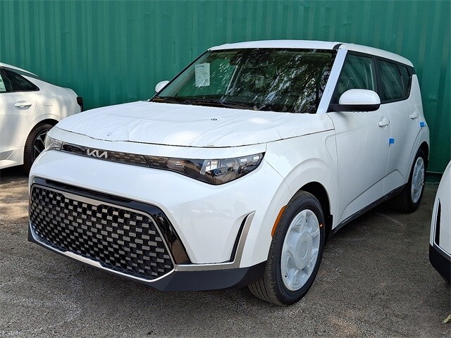 2025 Kia Soul EX photo 3
