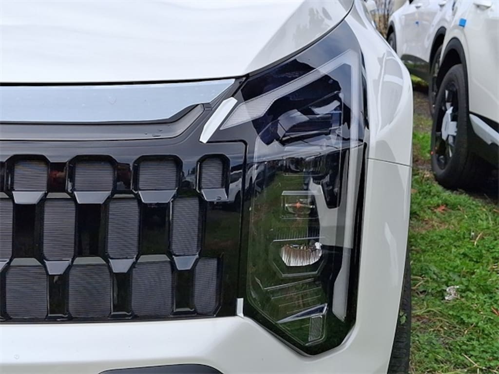 New 2026 Kia Sportage Plug-In Hybrid X-Line SUV