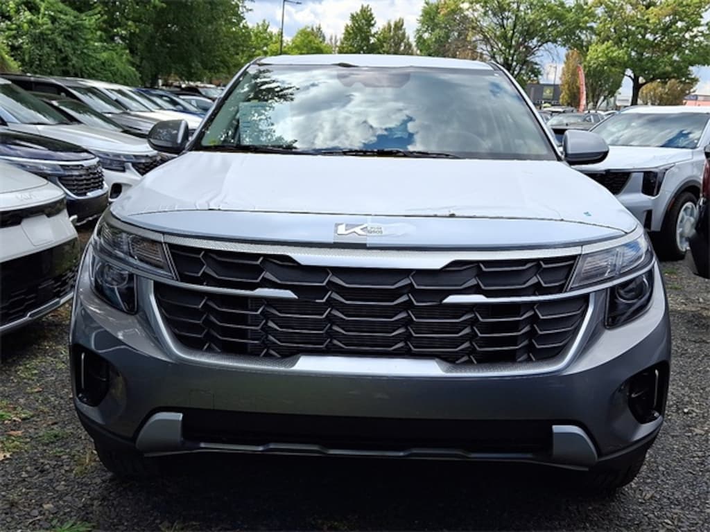 New 2026 Kia Seltos LX SUV