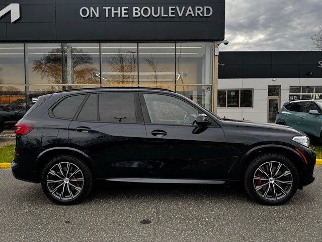 2023 Bmw X5 M50i photo 2
