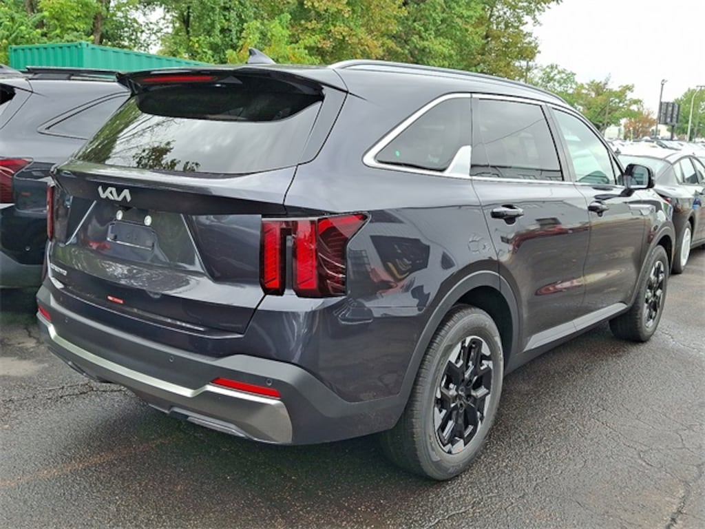 New 2026 Kia Sorento S SUV