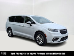 2023 Chrysler Pacifica Touring L Van Passenger Van