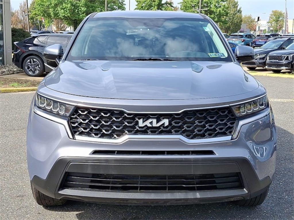 Certified 2022 Kia Sorento LX SUV