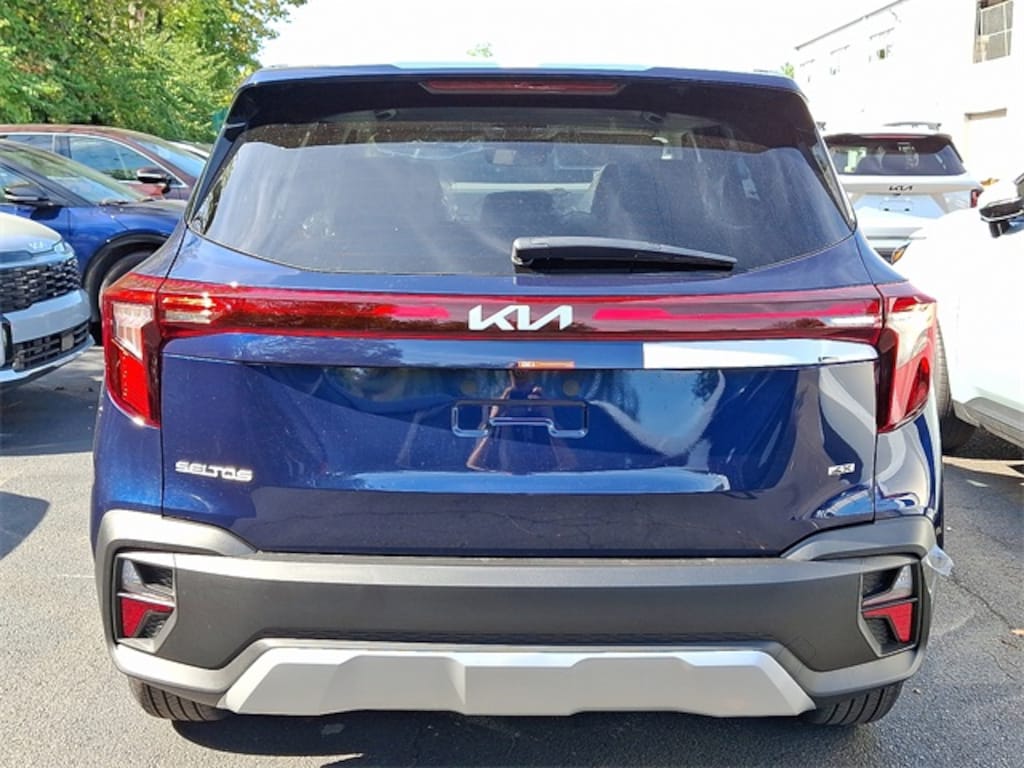 New 2026 Kia Seltos LX SUV