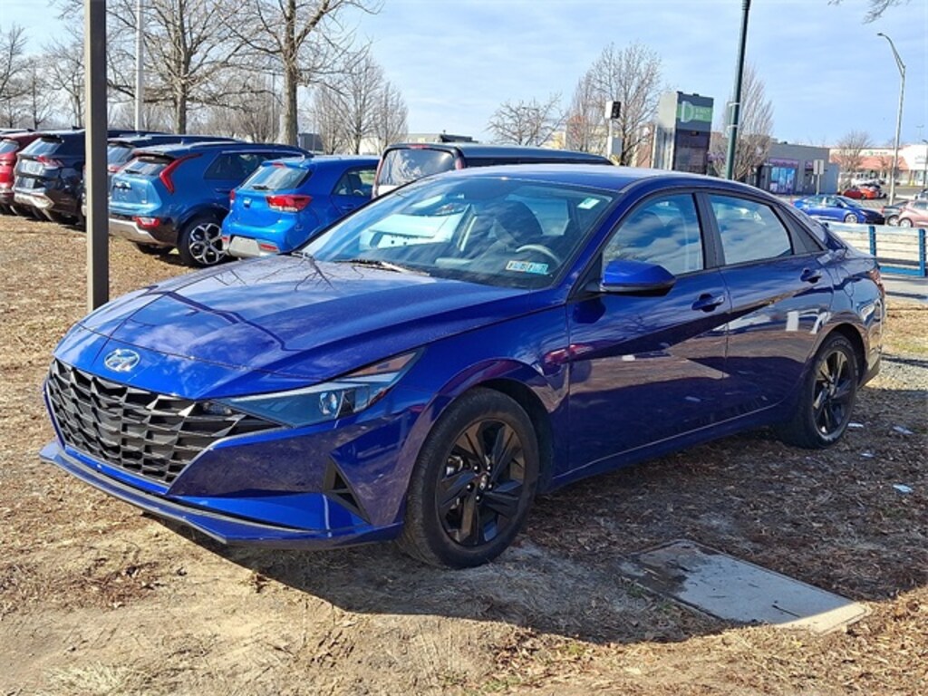 Used 2023 Hyundai Elantra SEL Sedan