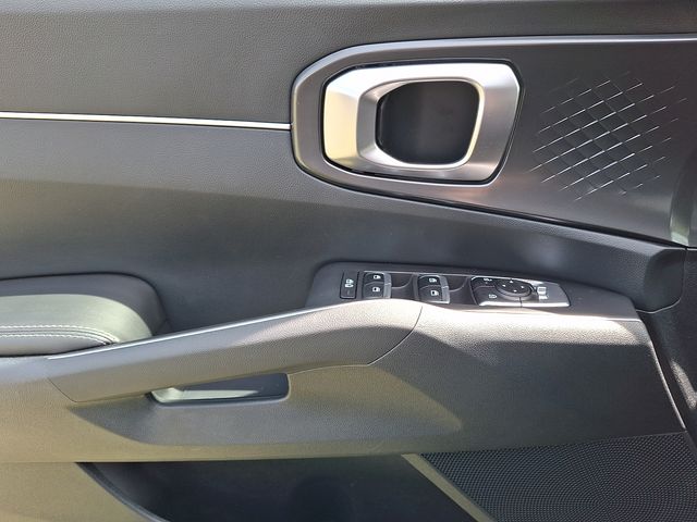 2026 Kia Sorento EX - Photo 13