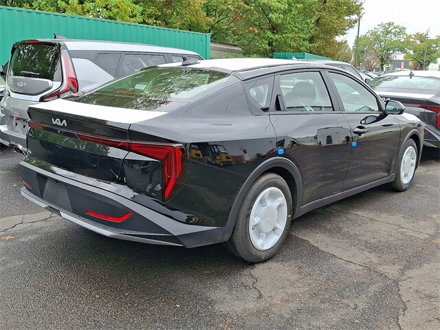 2025 Kia K4 LXS photo 4