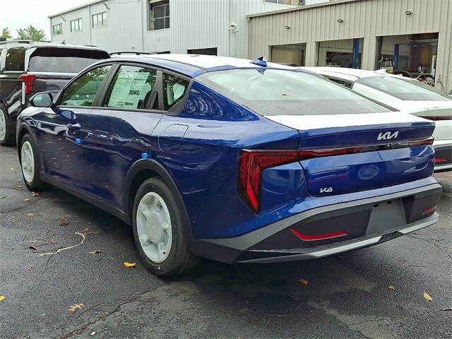 2025 Kia K4 LXS photo 3