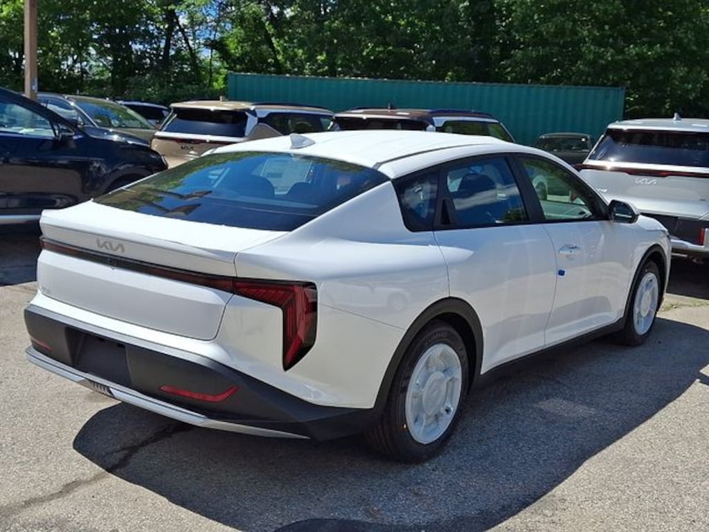 New 2026 Kia K4 LXS Sedan
