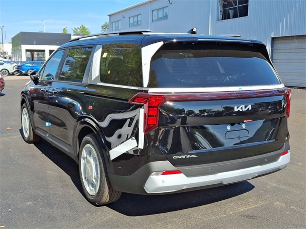 New 2026 Kia Carnival EX Van Passenger Van