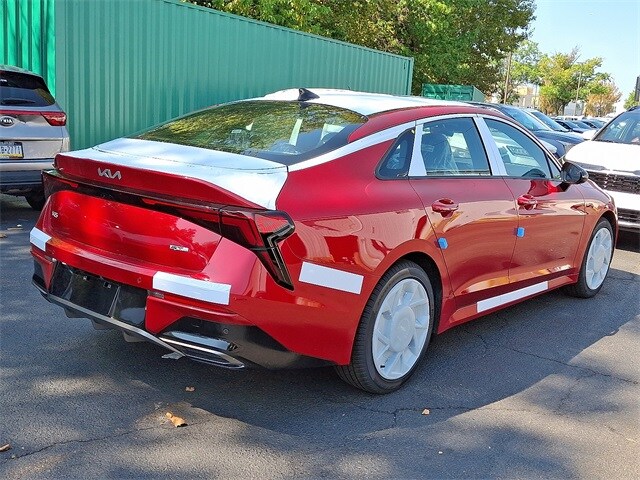 2026 Kia K5 GT-Line photo 4