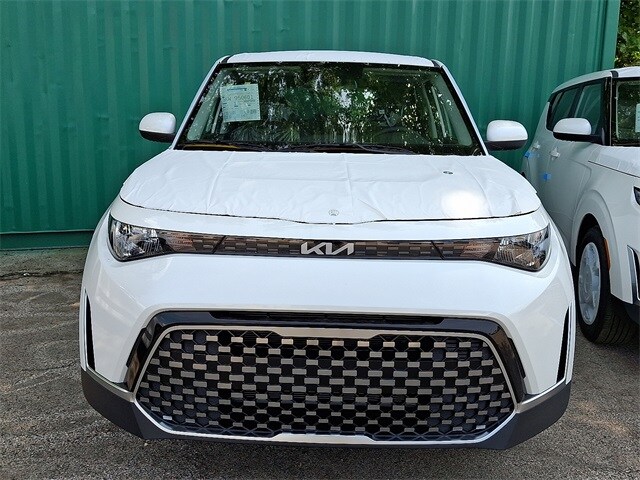 2025 Kia Soul EX photo 2