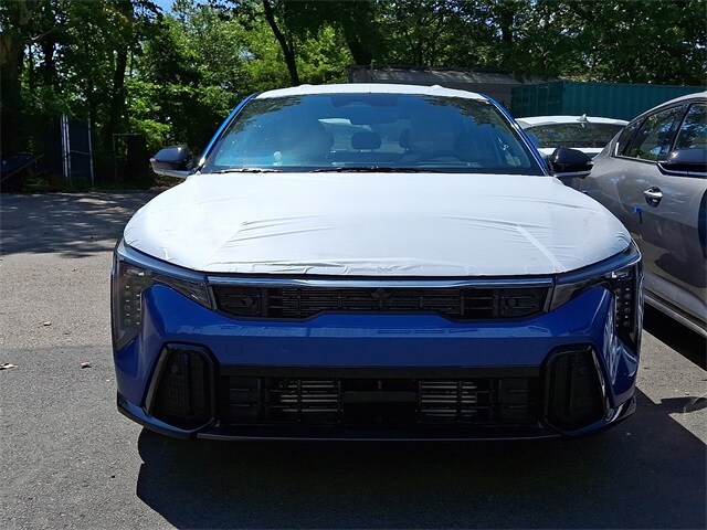 2025 Kia K4 GT-Line Turbo photo 2